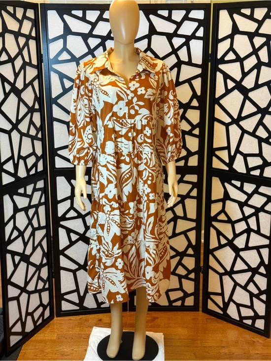 Umgee Dresses & Skirts - Umgee Tan & White Floral Button-Front Midi Dress NWT
